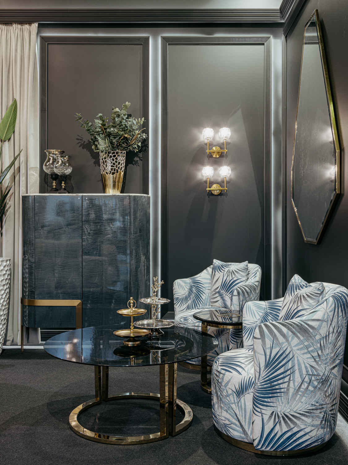 Стол журнальный Garda Decor темн.стекло/золото Garda Decor 47ED-GDCT002