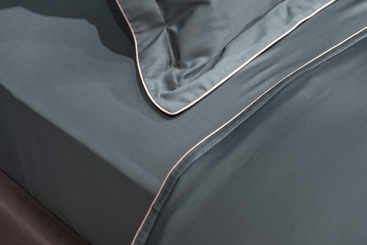 Пододеяльник сатиновый зеленый Garda Decor 130HB-00050