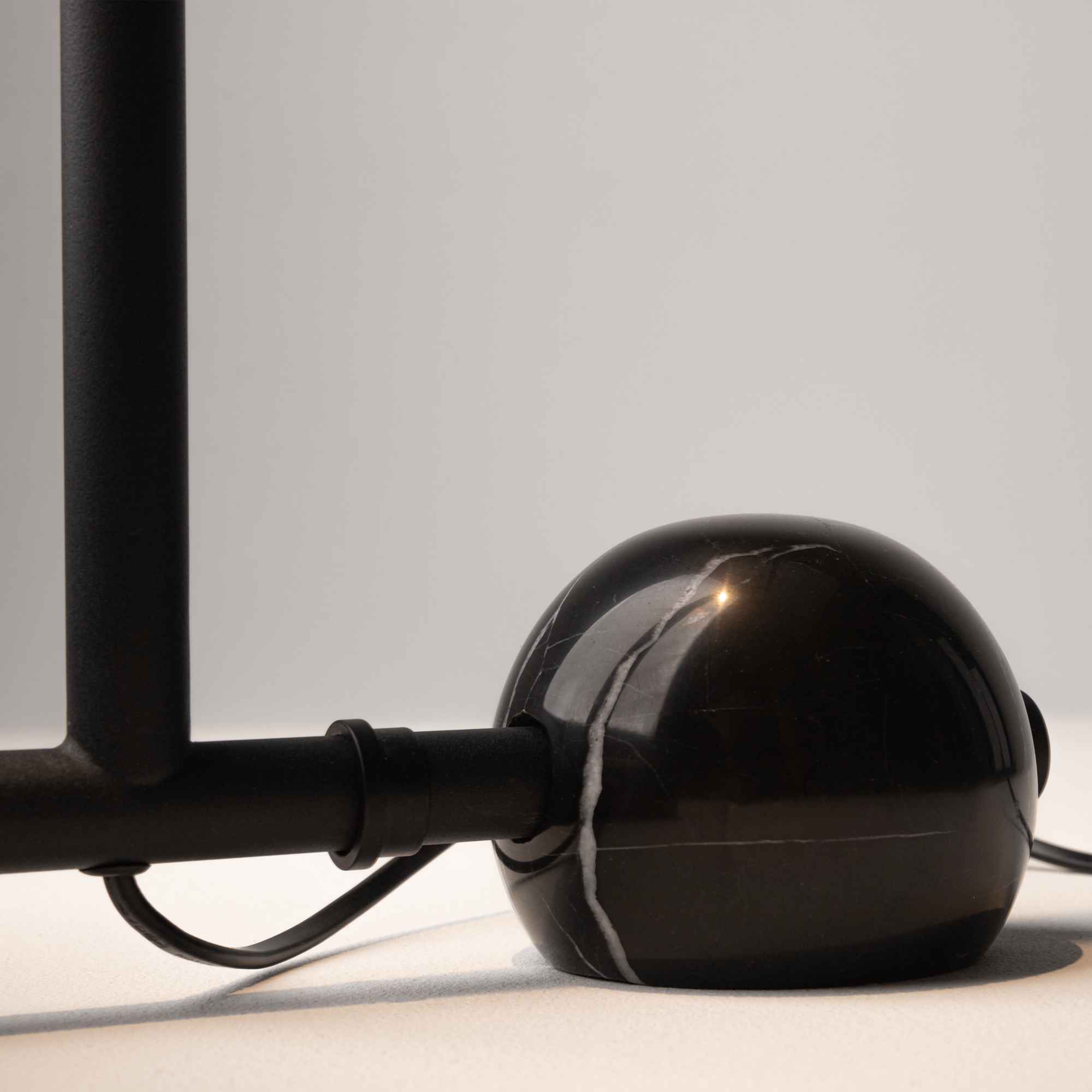 Напольный светильник (торшер) Maytoni MOD372FL-L10B3K