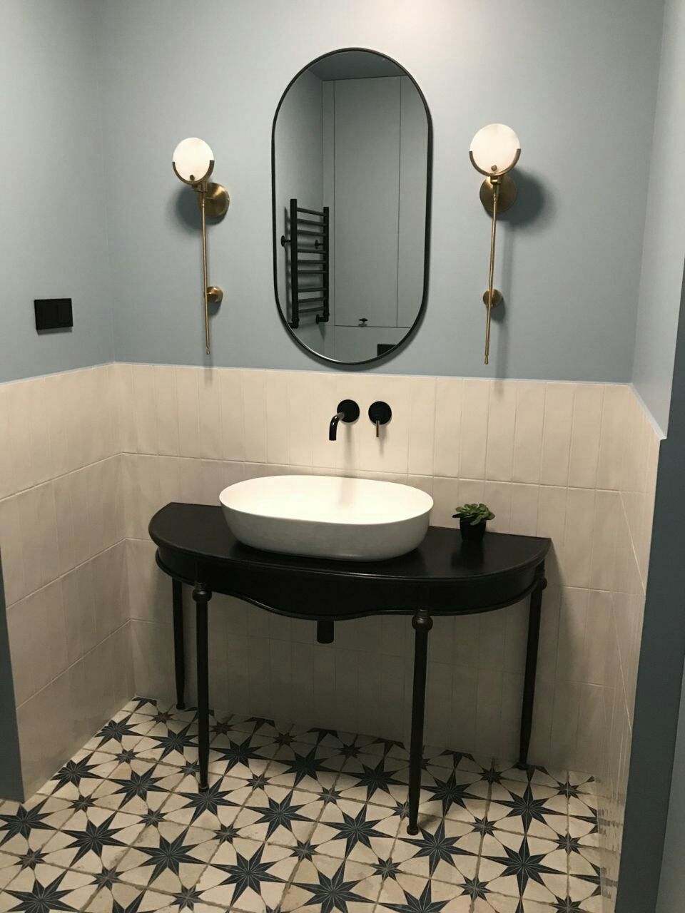 Kapsel M Black Зеркало в тонкой раме Smal Art-Zerkalo SM004BL