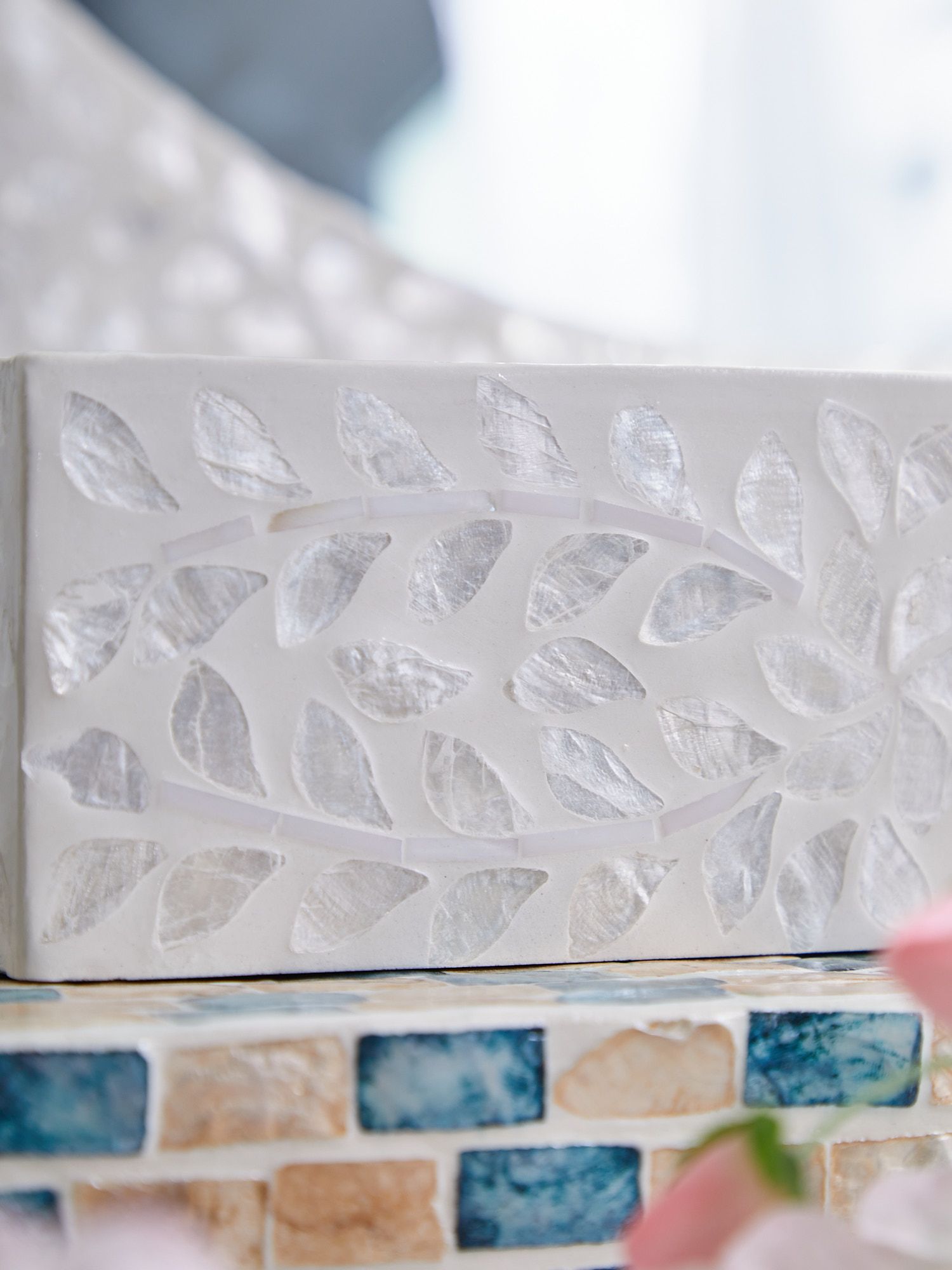 Салфетница с отделкой раковинами устриц Glasar 67-031