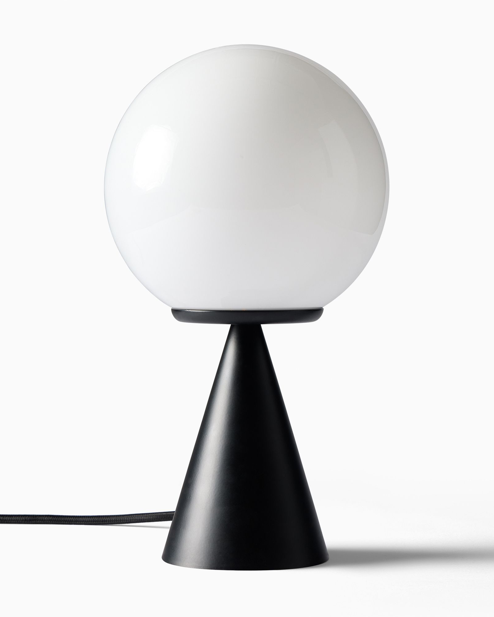 Чёрная настольная лампа Ардсли Louvre Home LTL884886MGI