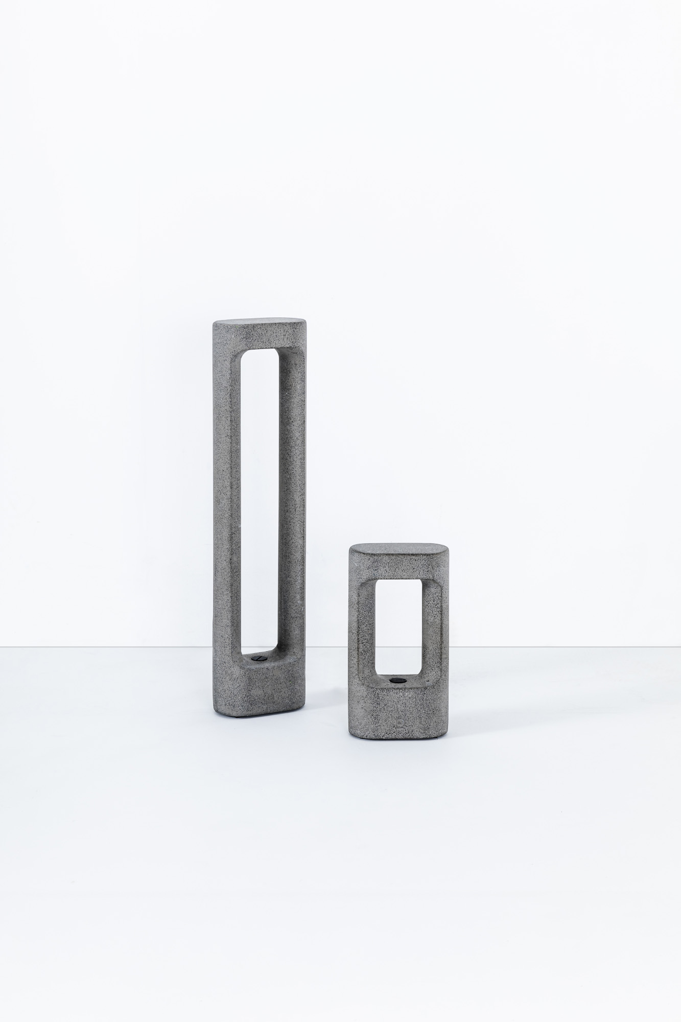 Проблесковый маячок TOTEM 285 серого цвета 3000K Faro