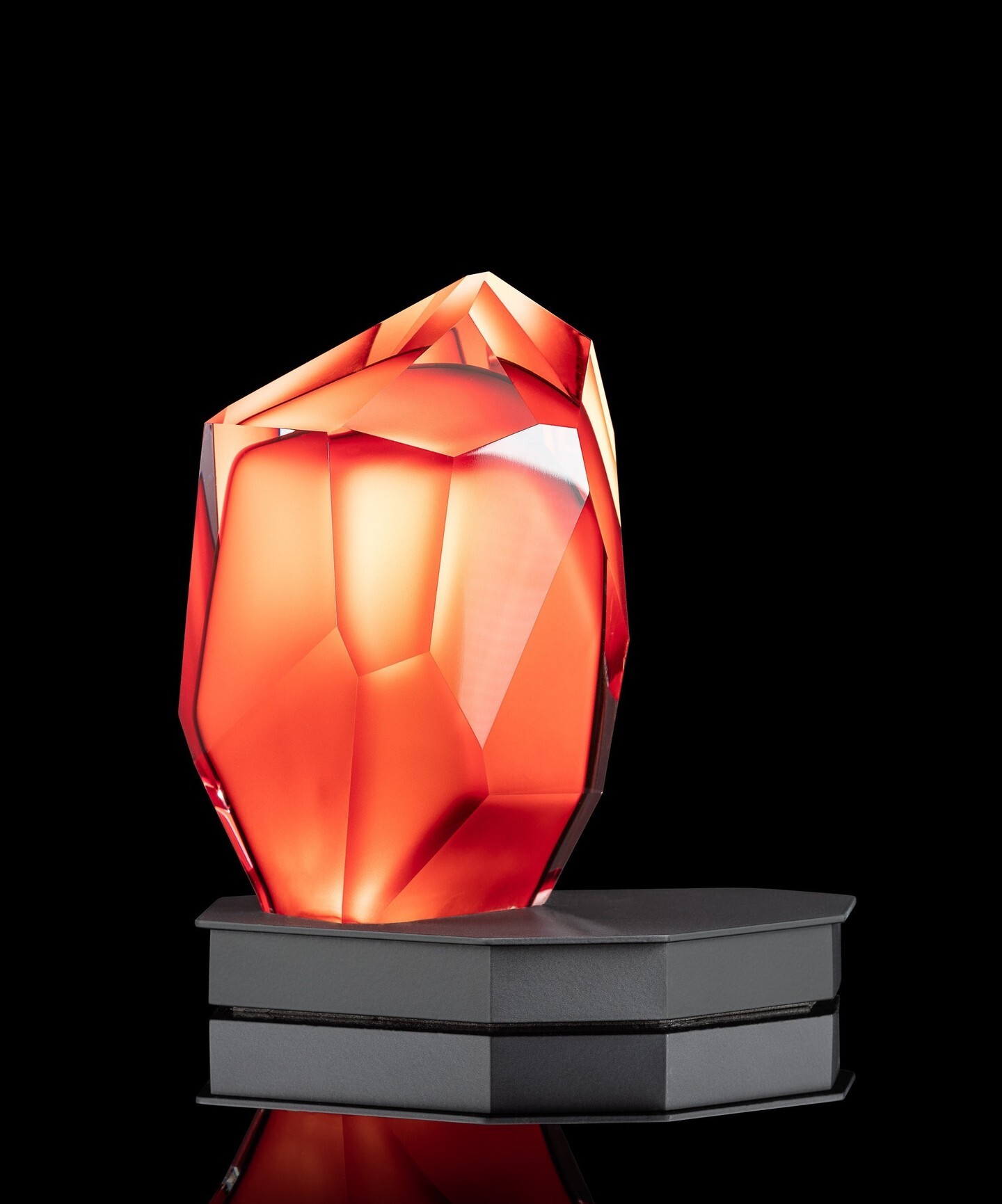 Настольная лампа LASVIT Crystal Rock red