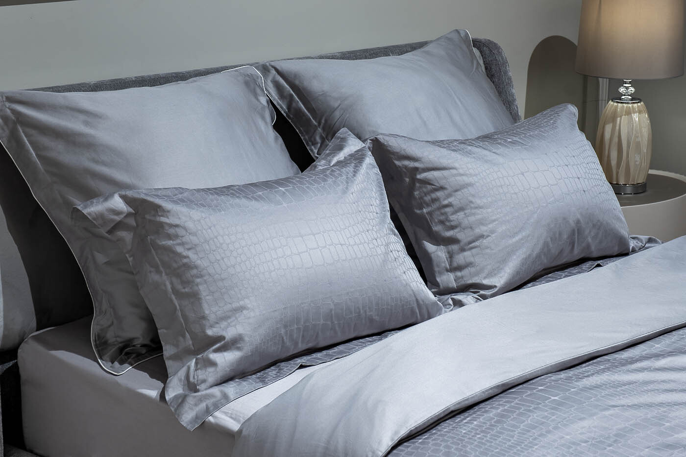 Комплект из 2х наволочек сатиновых жаккард Серпенте 70х70см серый Garda Decor 130HB- PC7070-NAV JAC SER