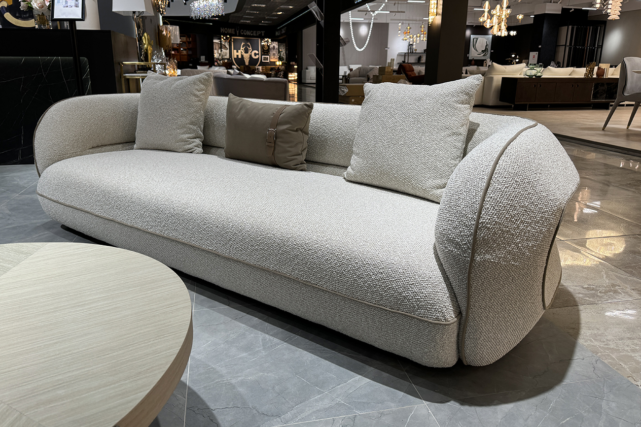 Диван Amelia трехместный букле светлый 253*100*67 с бежевым кантом Garda Decor ZW-25003