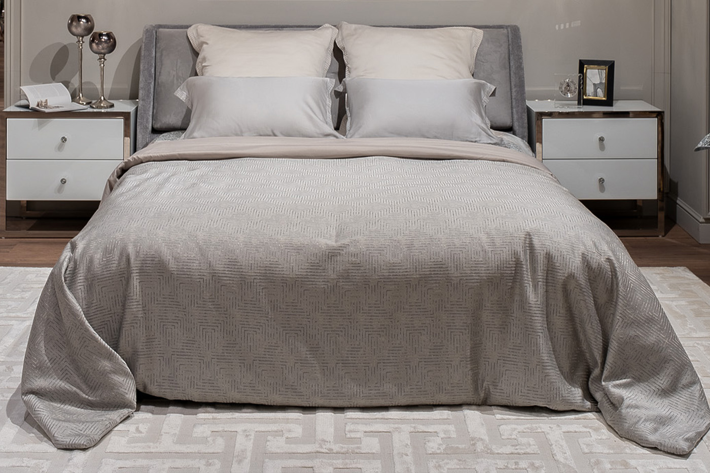 Покрывало Gloss 260х260см серое Garda Decor 121GD-12112