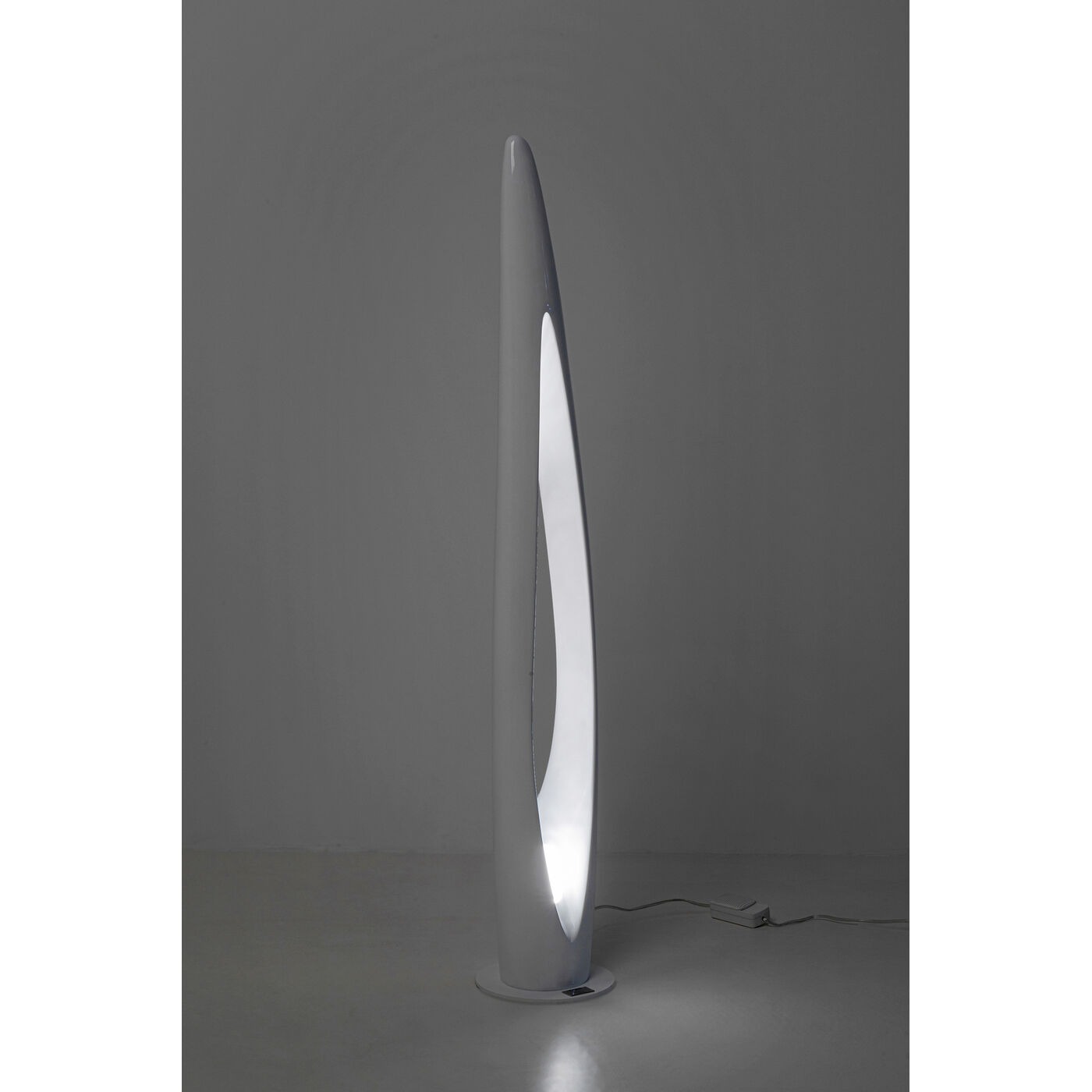 Светильник напольный  KARE x Karim Rashid Flow Flame White 132cm KARE 57747