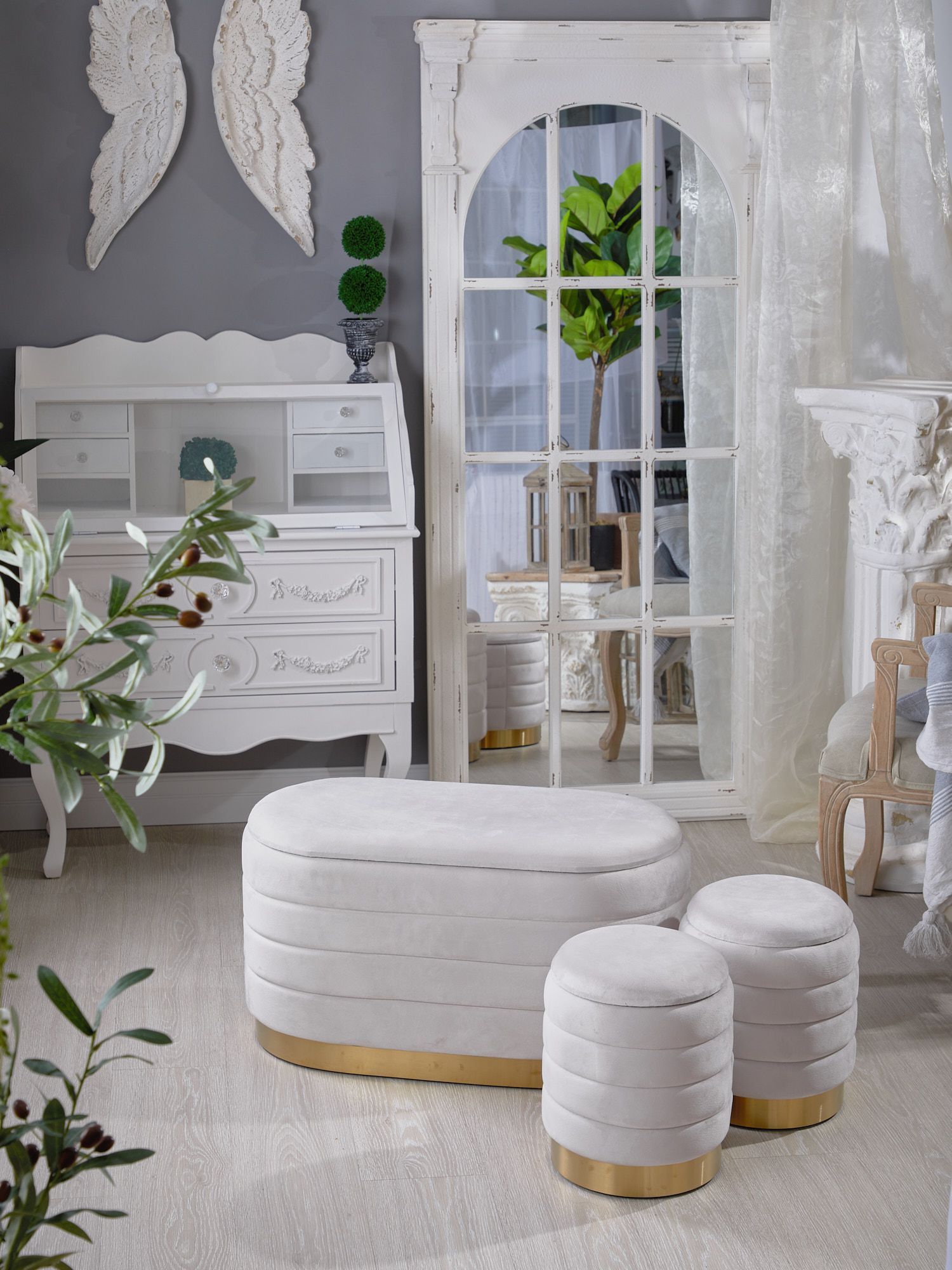 Банкетка и пуфы с крышками, набор Glasar 49-338/BM