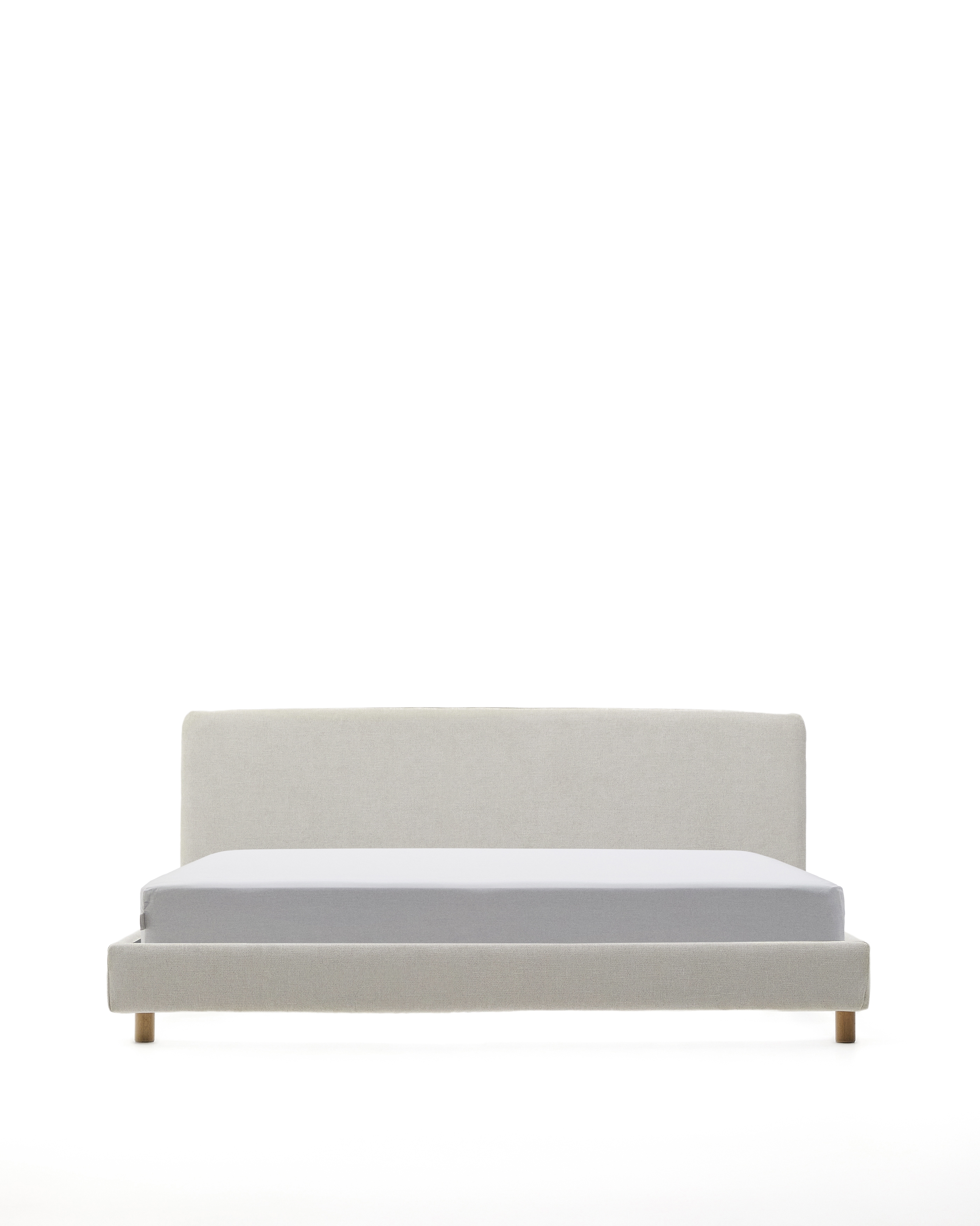 Кровать Valma из жемчужного шенилла со съемным чехлом для матраса 180 x 200 см La Forma (ex Julia Grup)