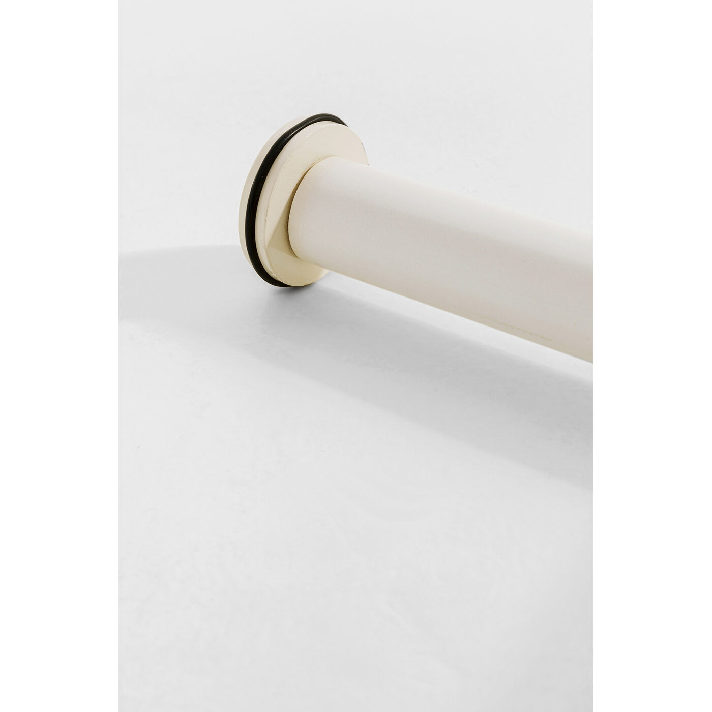 Стол приставной Easy Living Greige Ø46cm KARE 70827