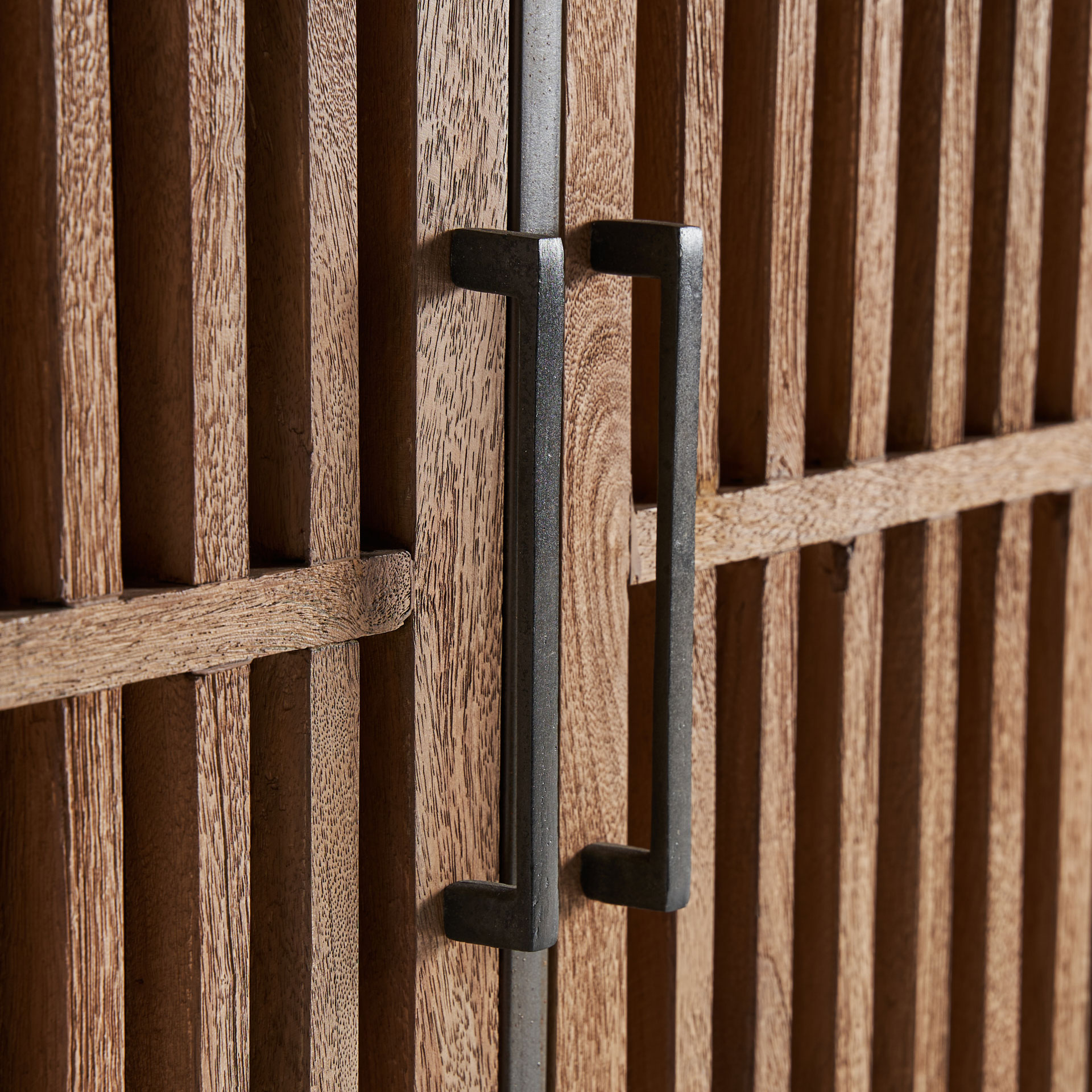 Сервант Gaffney Vical