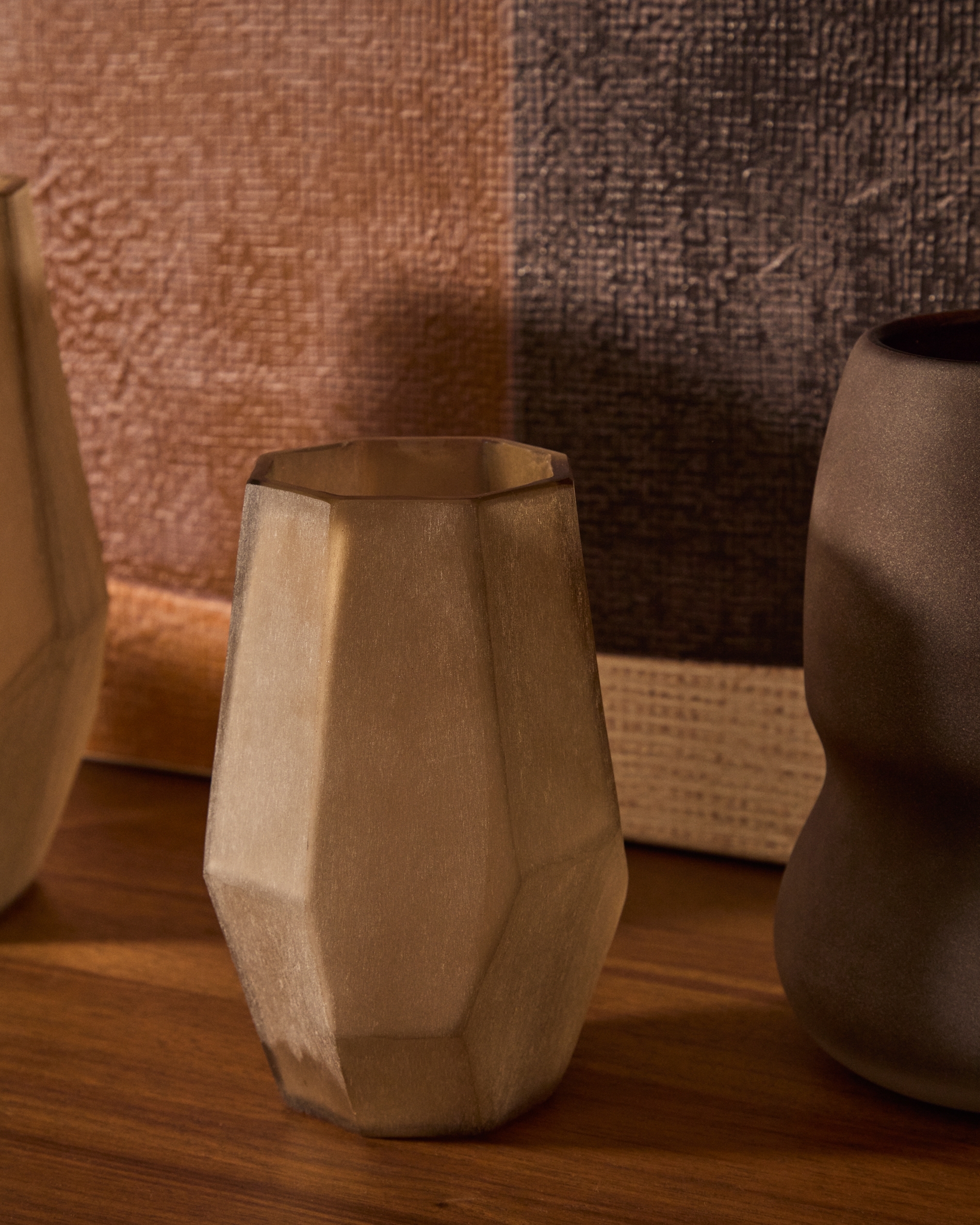 Ваза Arai серая из переработанного стекла 16,5 см La Forma (ex Julia Grup)