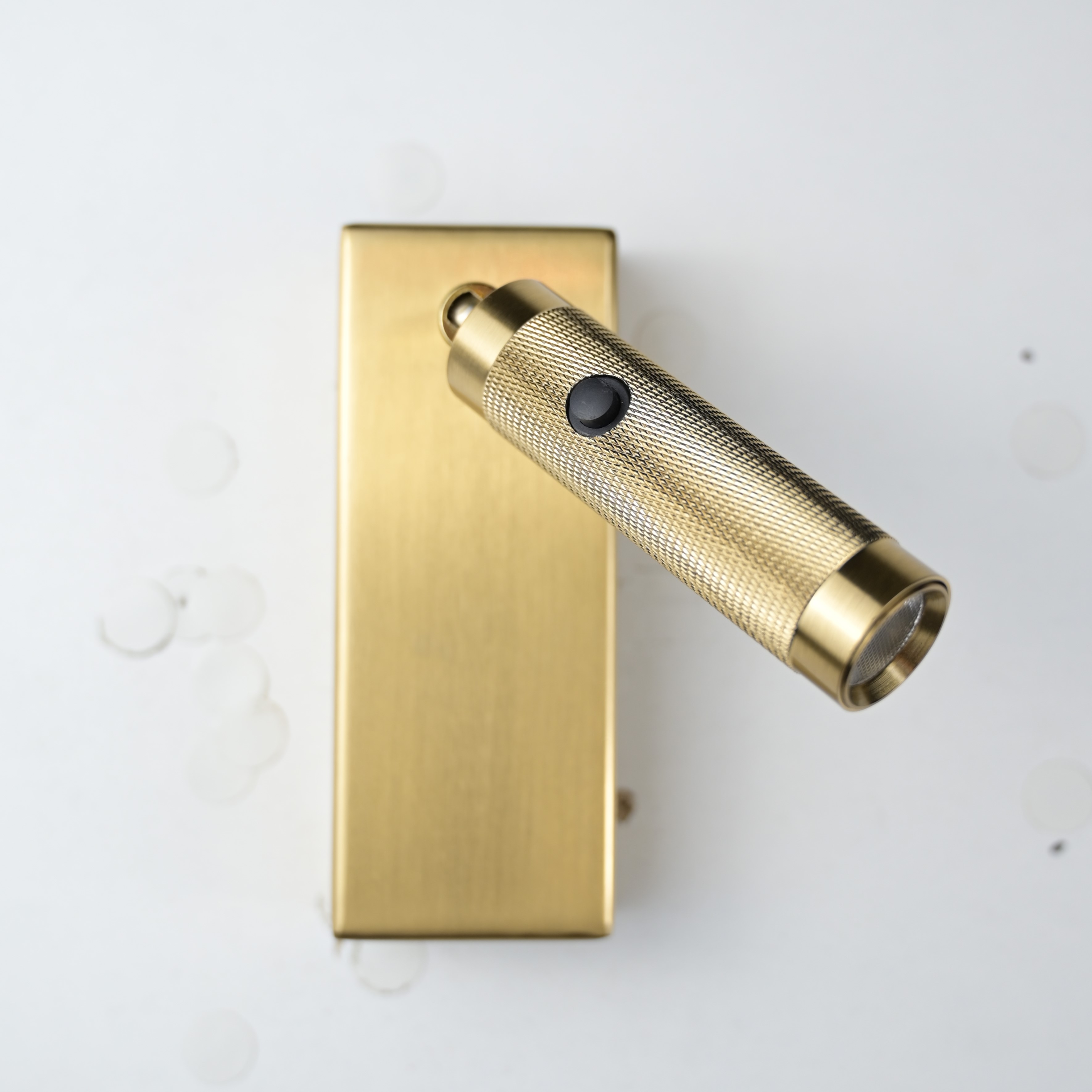 Бра Chelsom Wall Led Knurl Brass By Imperiumloft