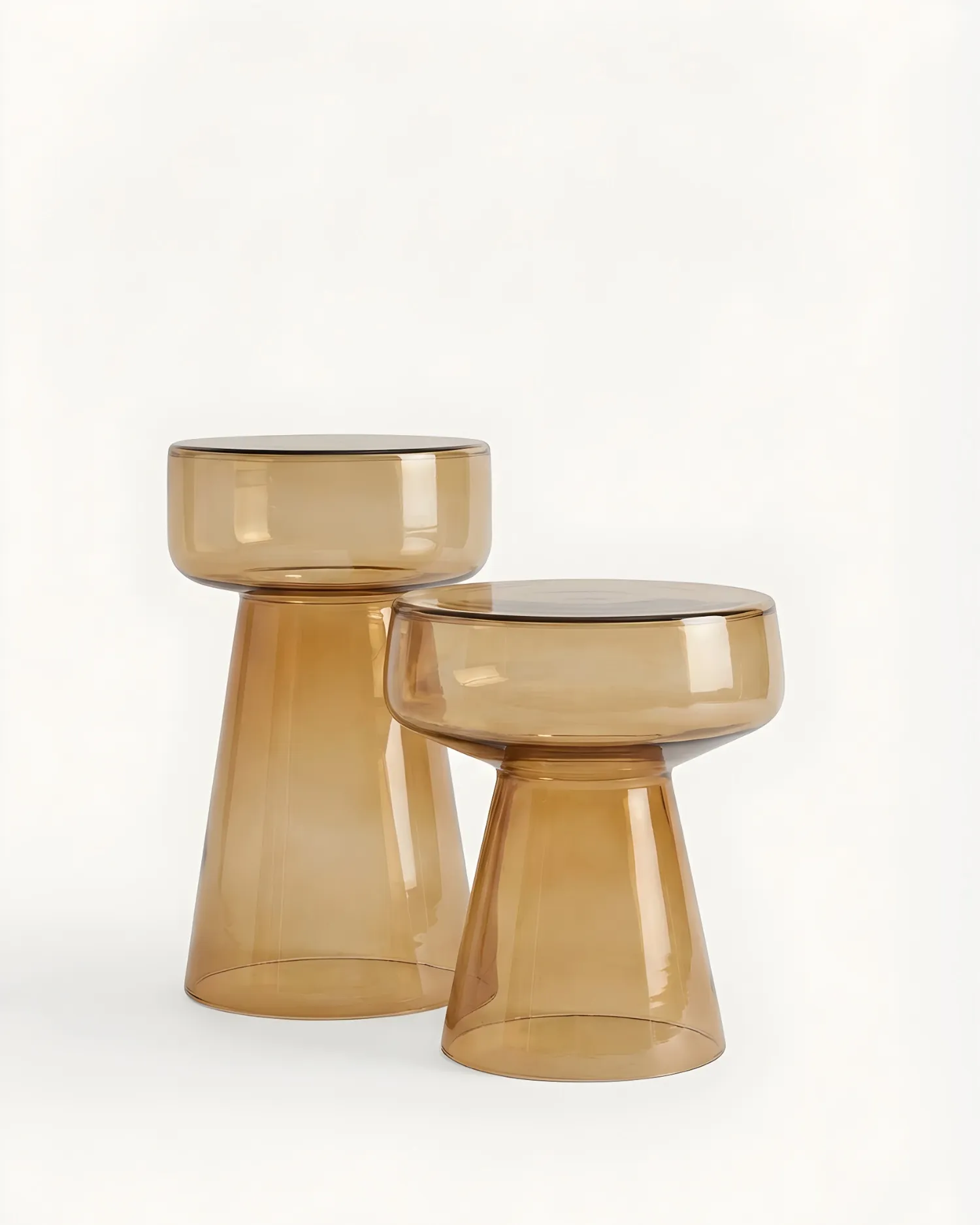 Охровый приставной столик Флумс Louvre Home P3118XB