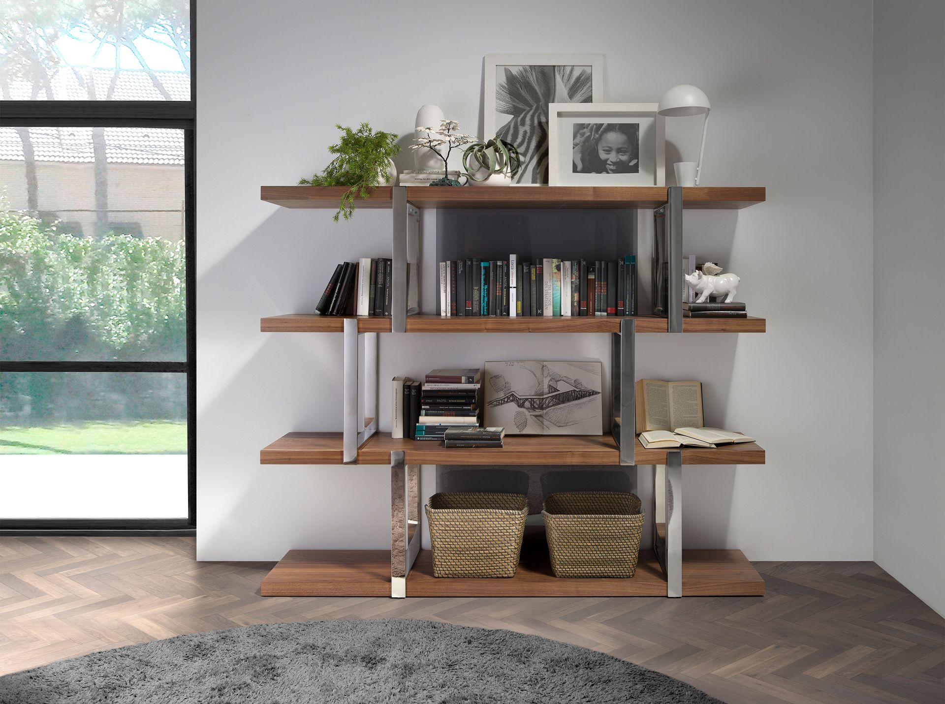 Стеллаж MQ2001SF /3136 ореховое дерево с полками из черного стекла Angel Cerda