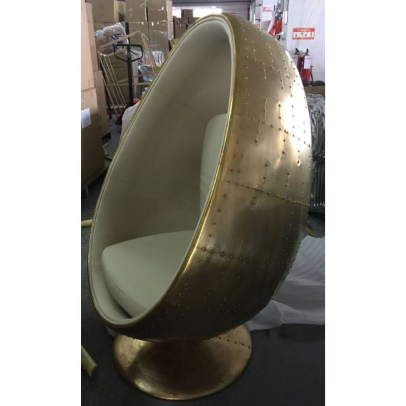 Кресло вращающееся Eye Ball 85299 KARE