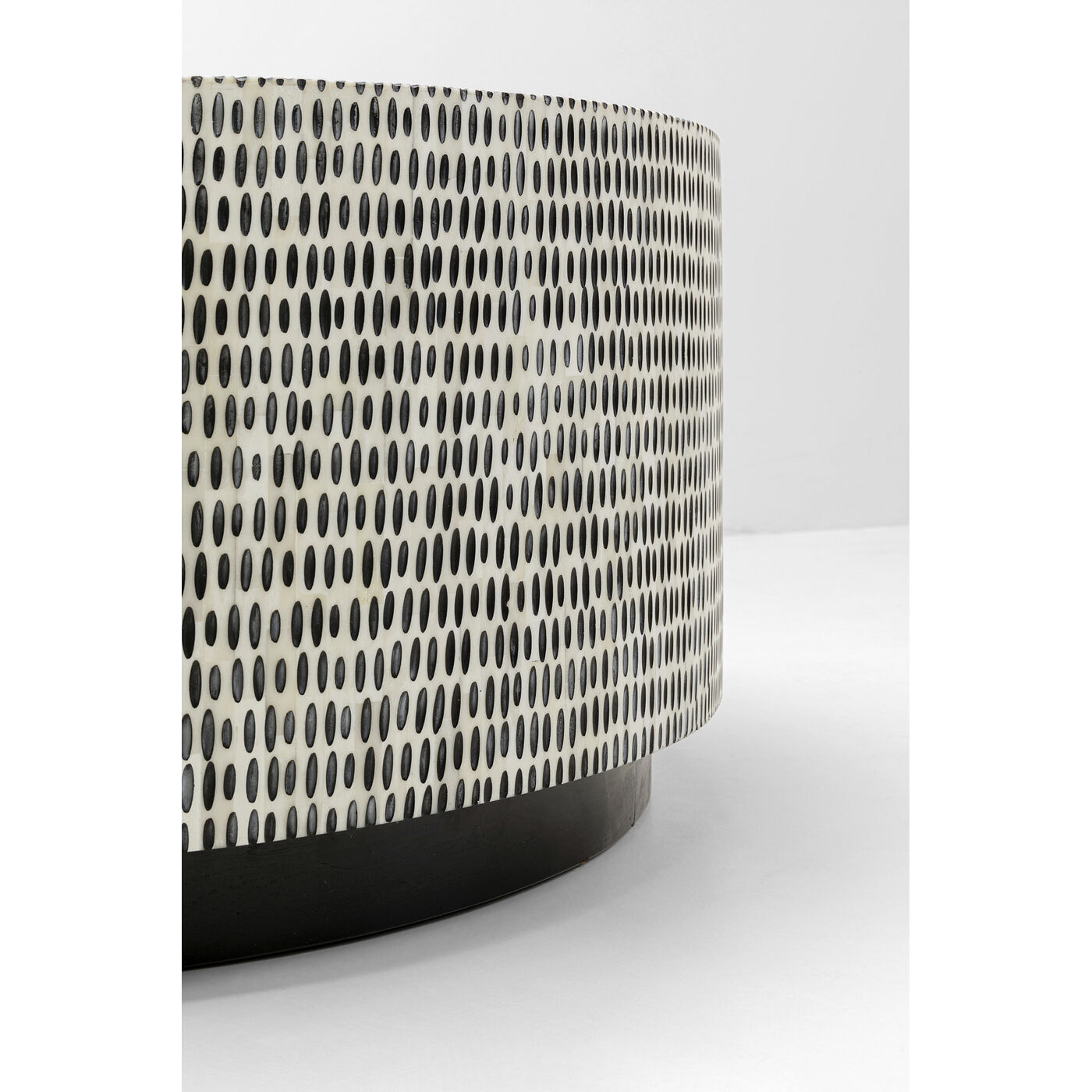 Стол кофейный Piano Ø76cm KARE 70301