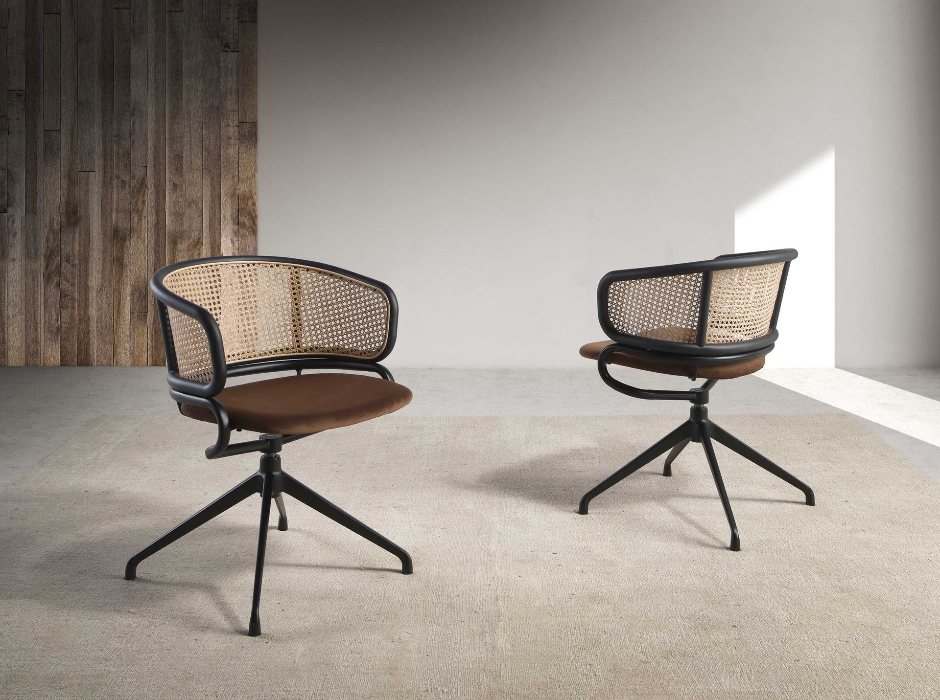 Поворотное кресло 4129/DC-1698B из бархата и ротанга Angel Cerda