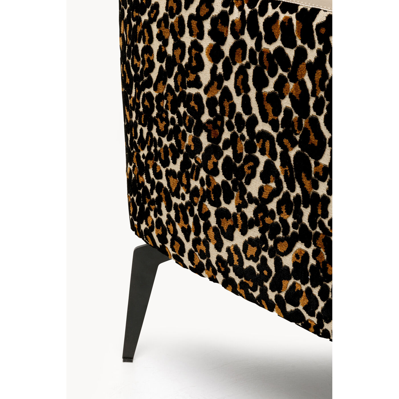 Кресло Quinn Leo Glam KARE 71388