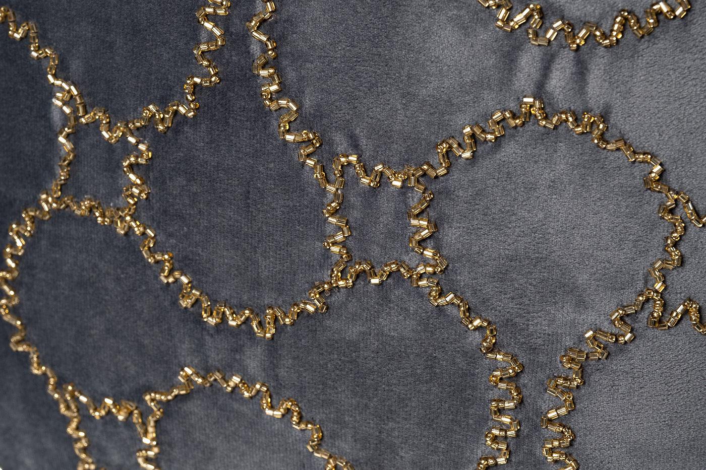 Подушка декоративная с бисером "Восьмерки" синяя Garda Decor 70SW-20507