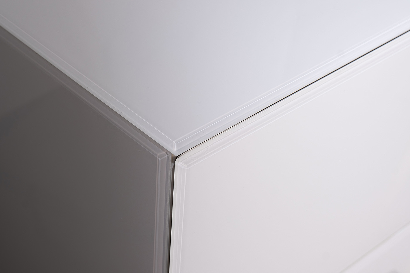 Комод с ящиками белый/золото Garda Decor KFG089