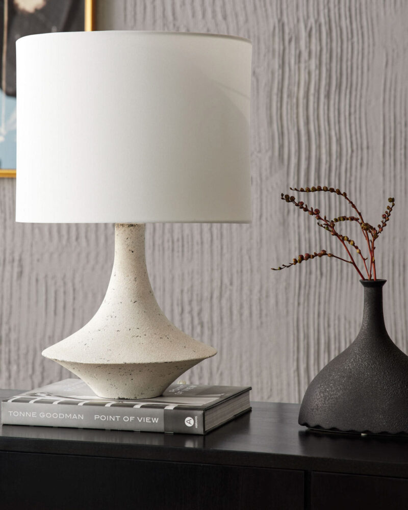 Белая настольная лампа Шейди Louvre Home P0620TA