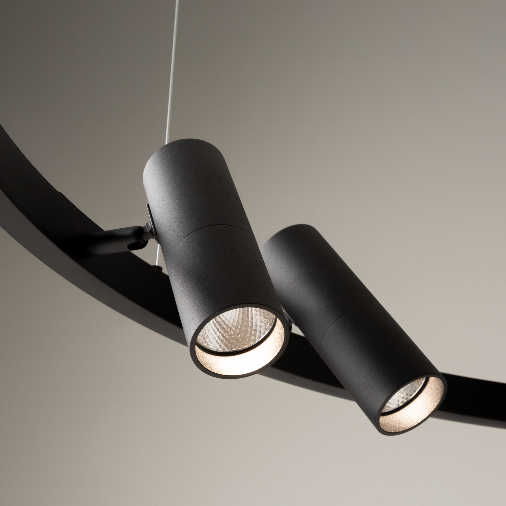 Подвесной светильник Maytoni MOD102PL-L42BK