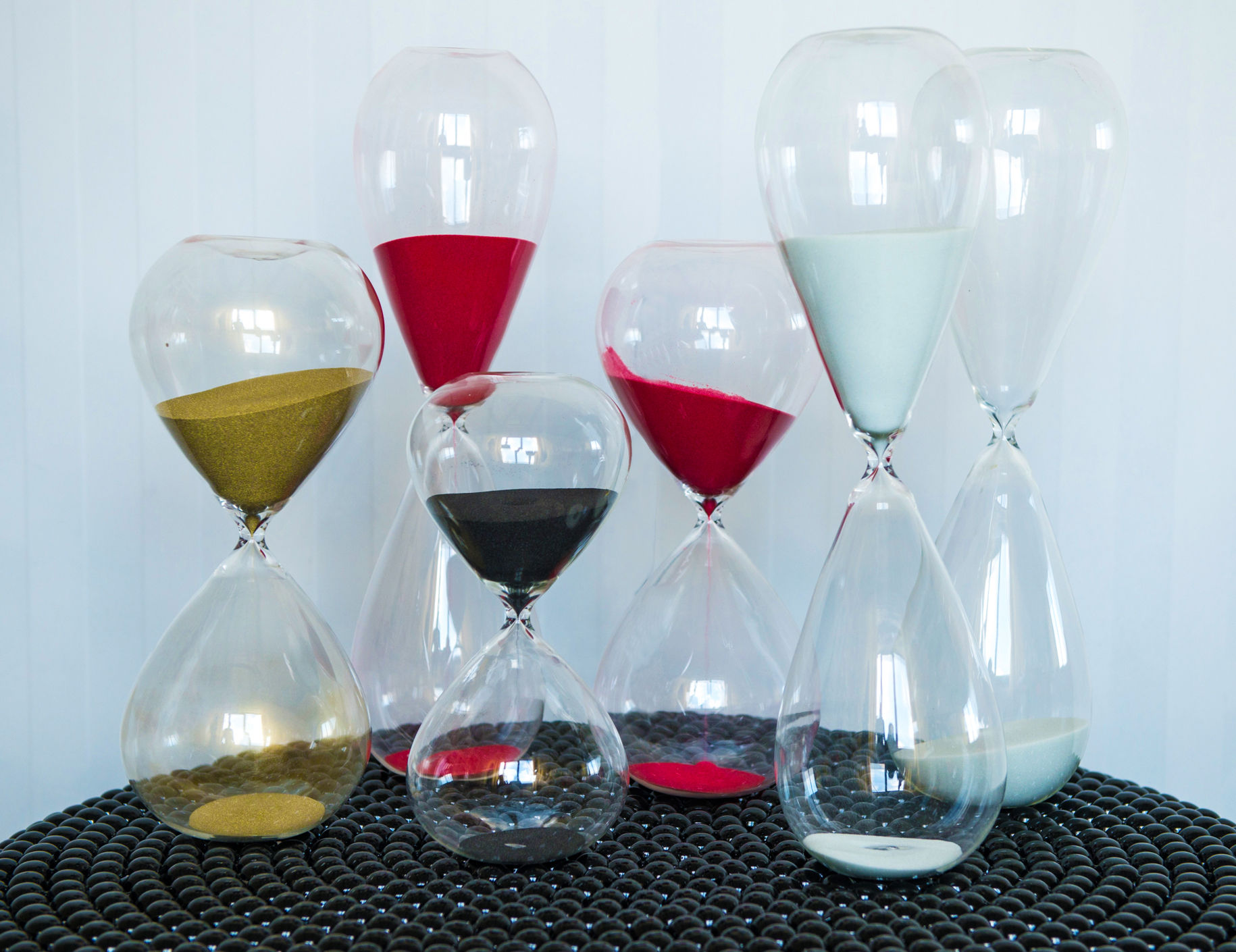 Часы Pols Potten Sandglass ball S black