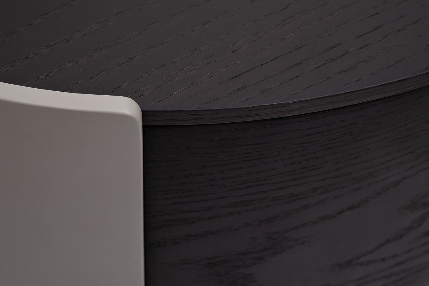 Тумбочка с ящиком темный шпон Garda Decor 77IP-30300