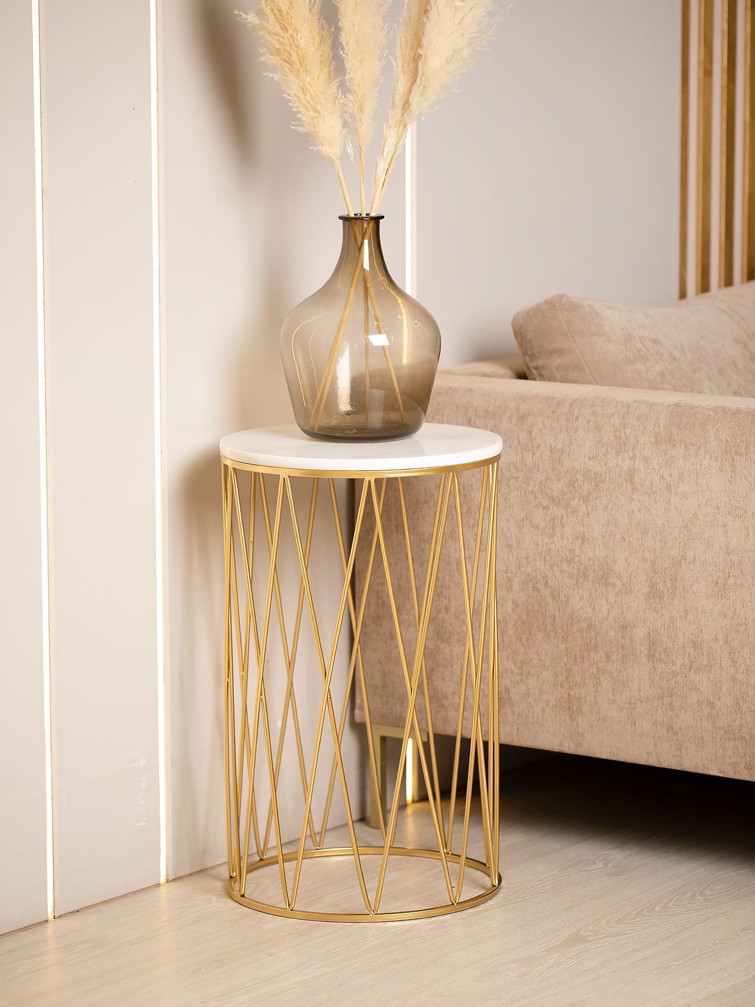 Столик интерьерный с белым мрамором Glasar 54-152