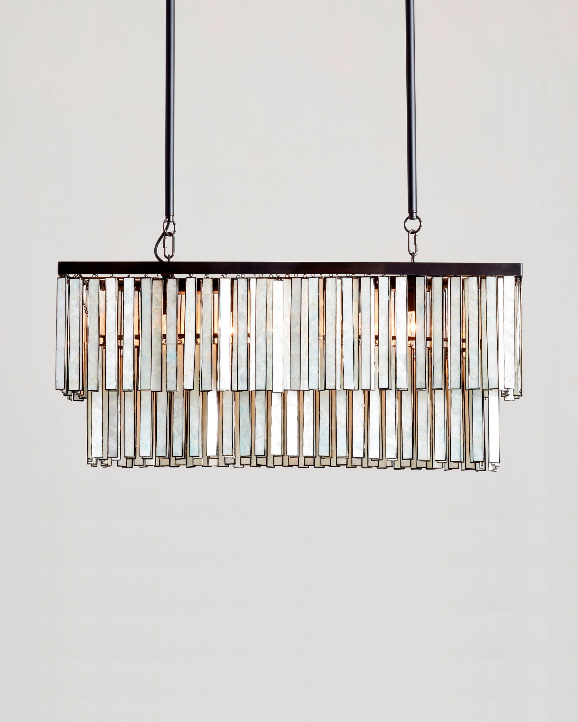 Черная прямоугольная люстра «Авиано» Louvre Home LHLCH261023SWL