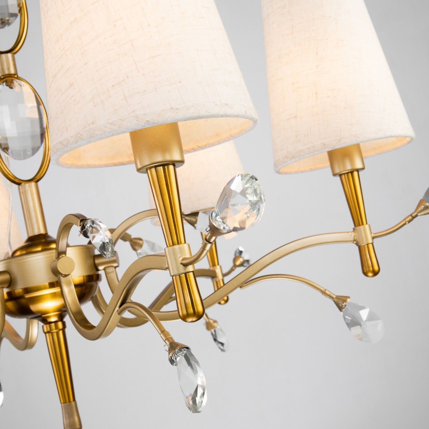 Люстра Favourite 2703-6P