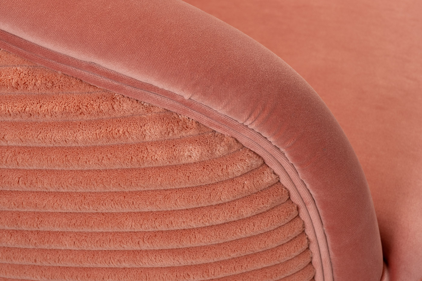 Кресло велюровое коралловое Garda Decor 48MY-2582 COR GO