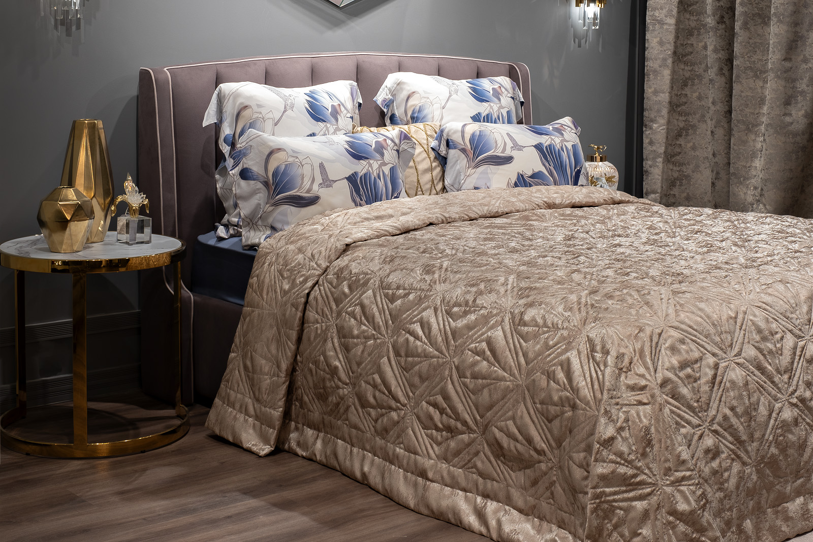 Покрывало Houston Кристалло 260х260см со стежкой Garda Decor 121GD-14612