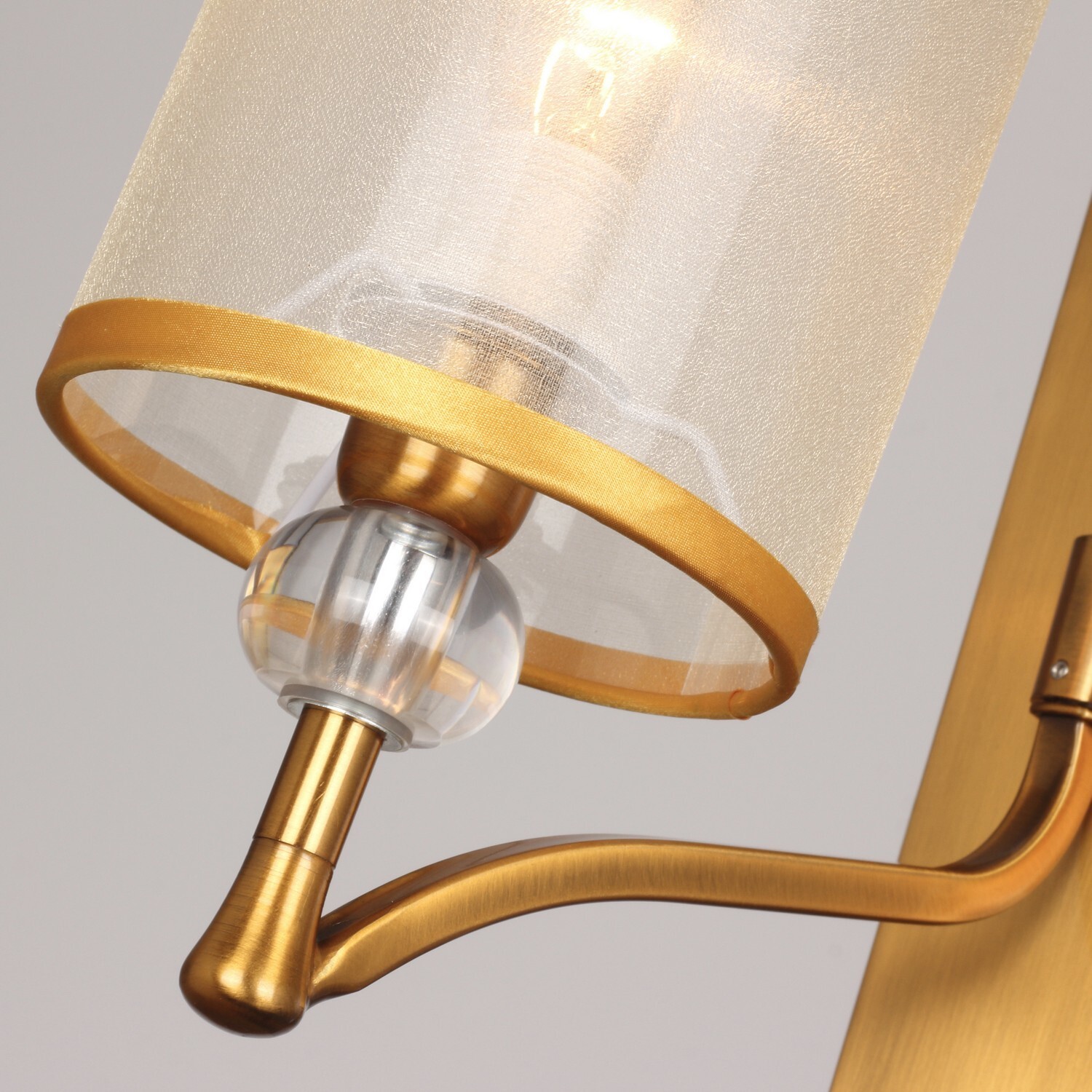 Настенный светильник Favourite 2697-1W