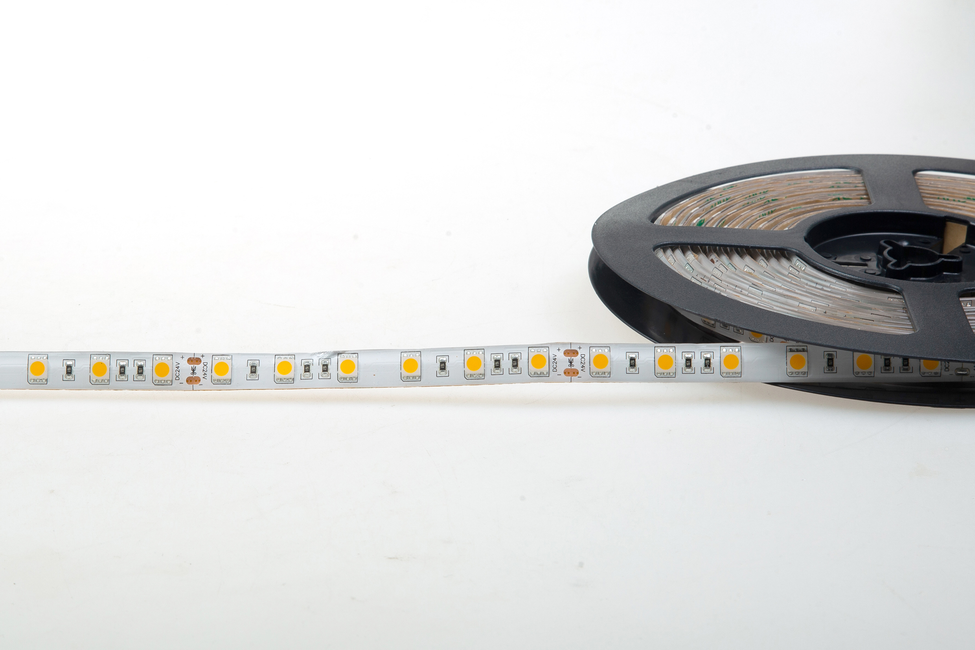 Светодиодная лента Donolux DN18287WWRA95IP65