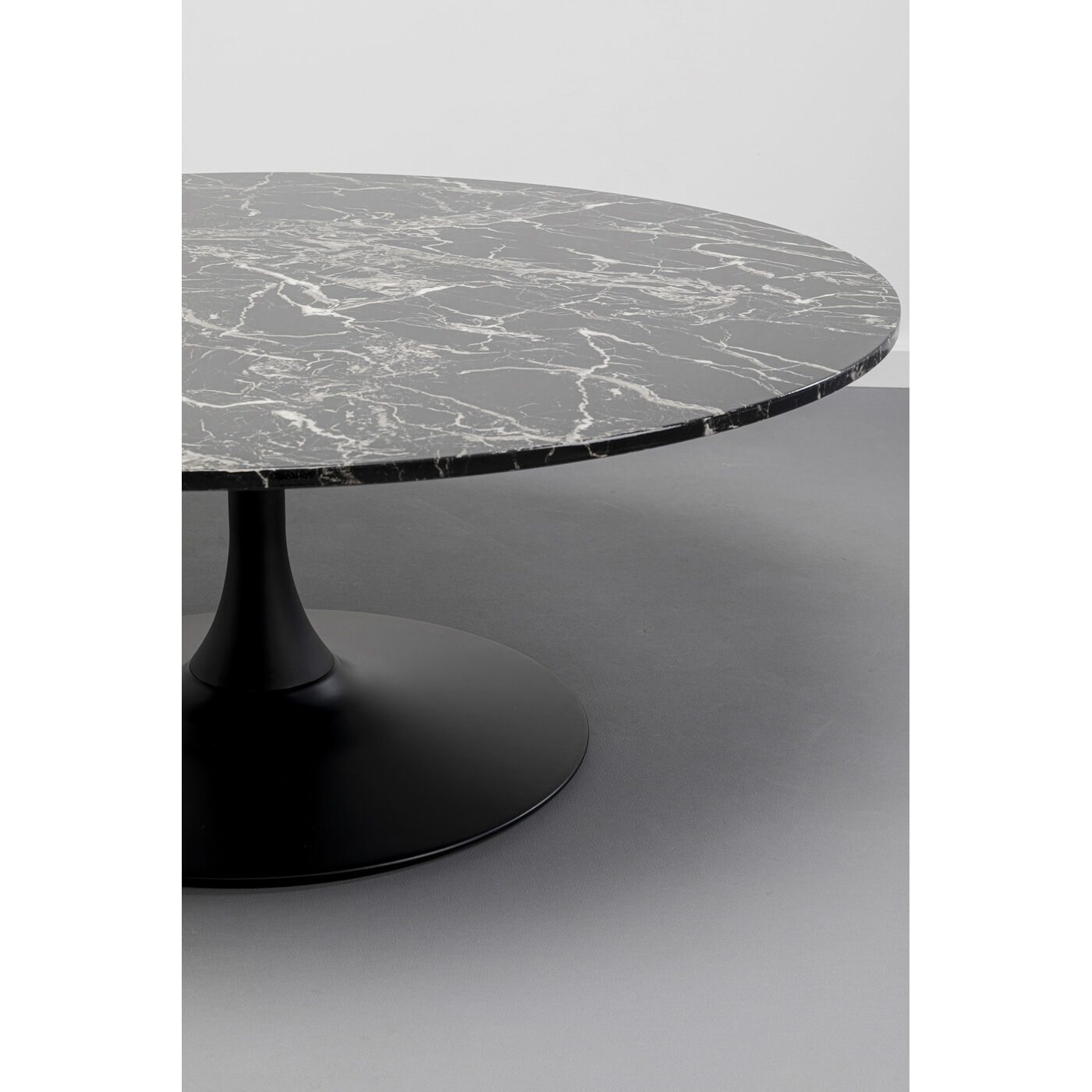 Стол кофейный Schickeria Marble Black Ø110 см KARE 87767