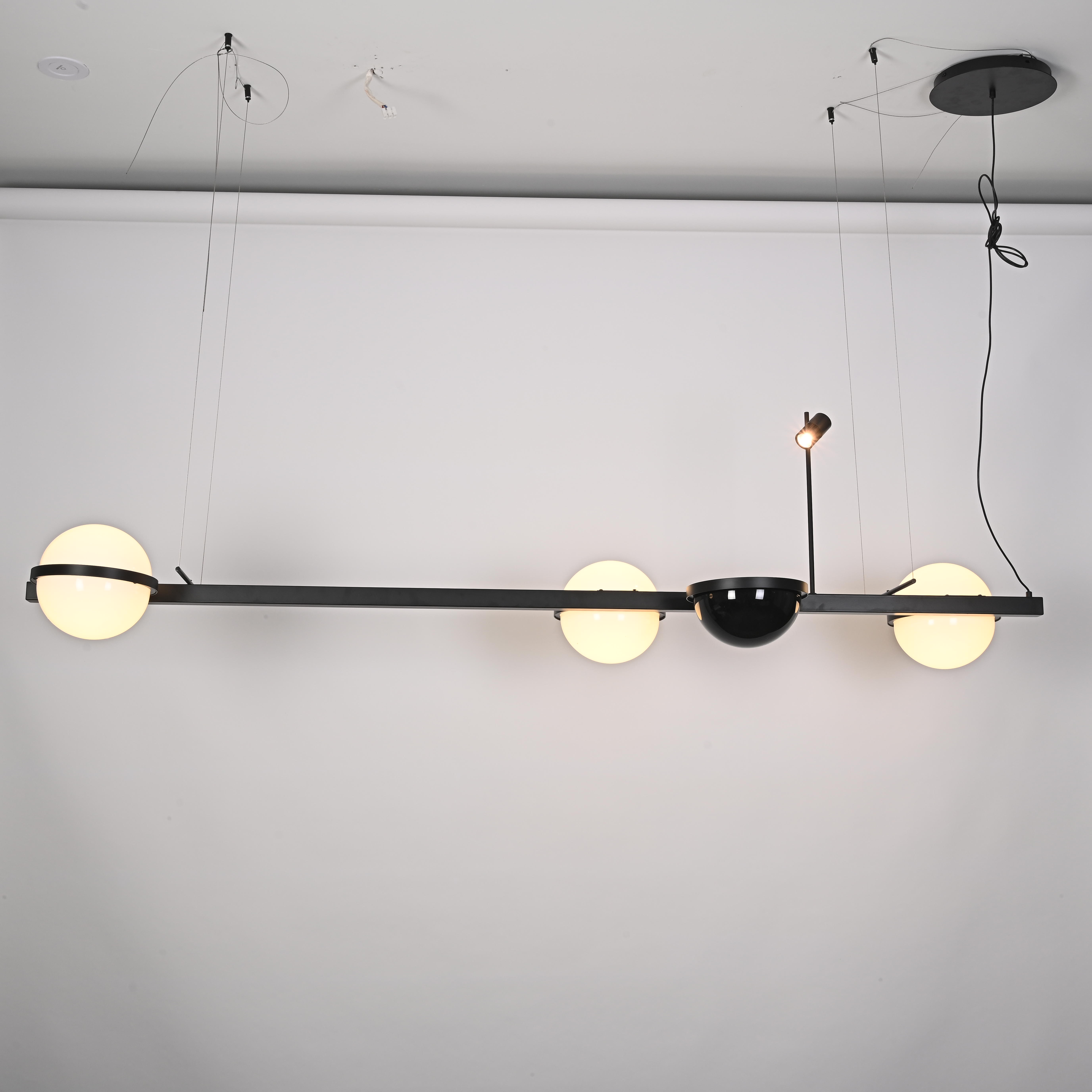 Реечный Подвесной Светильник Palma Wall Lamp 3 Шара + 1 Вазон Горизонтальная By Imperiumloft