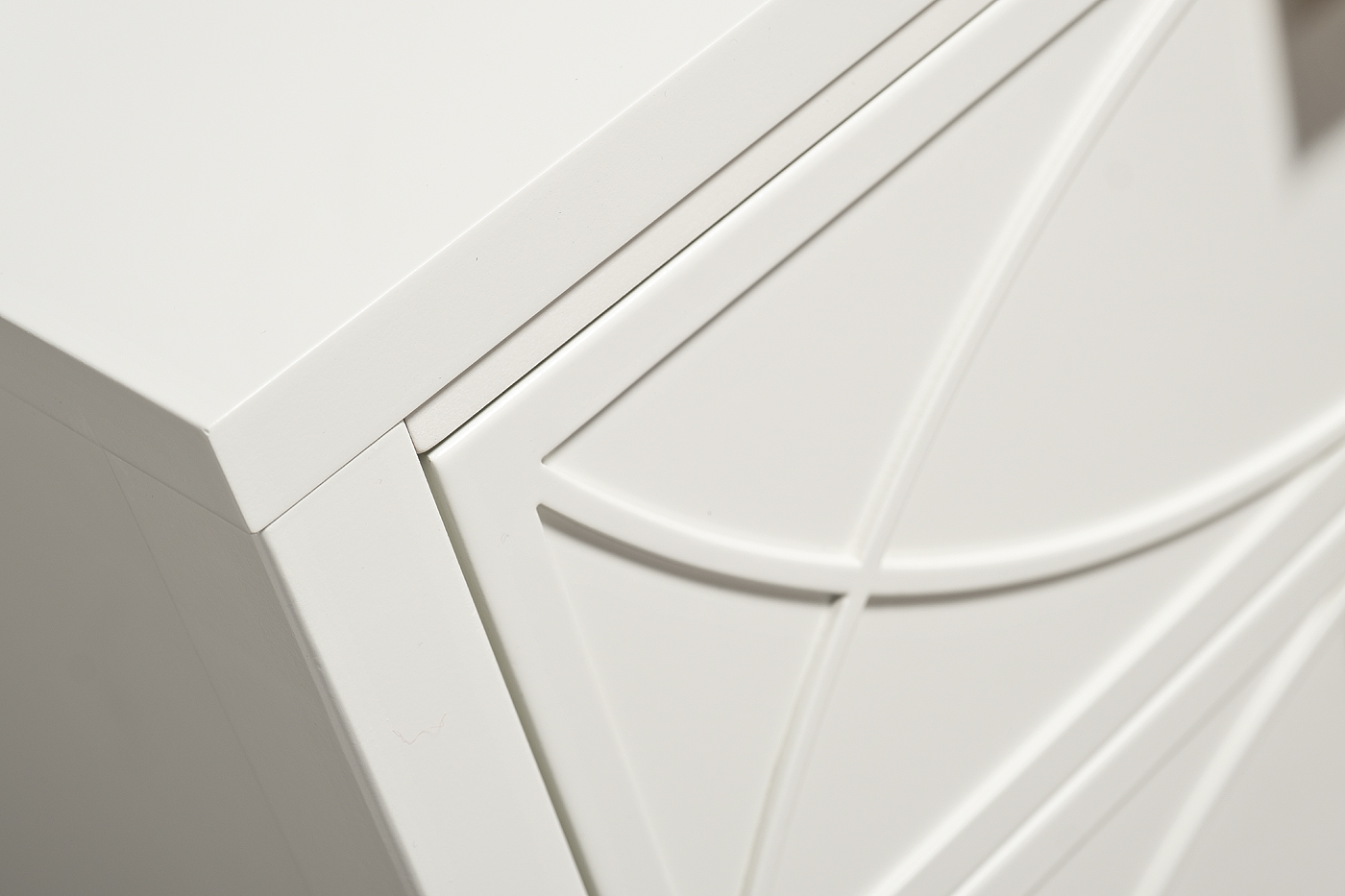 Тумбочка прикроватная бежевая Garda Decor 151SV-00007