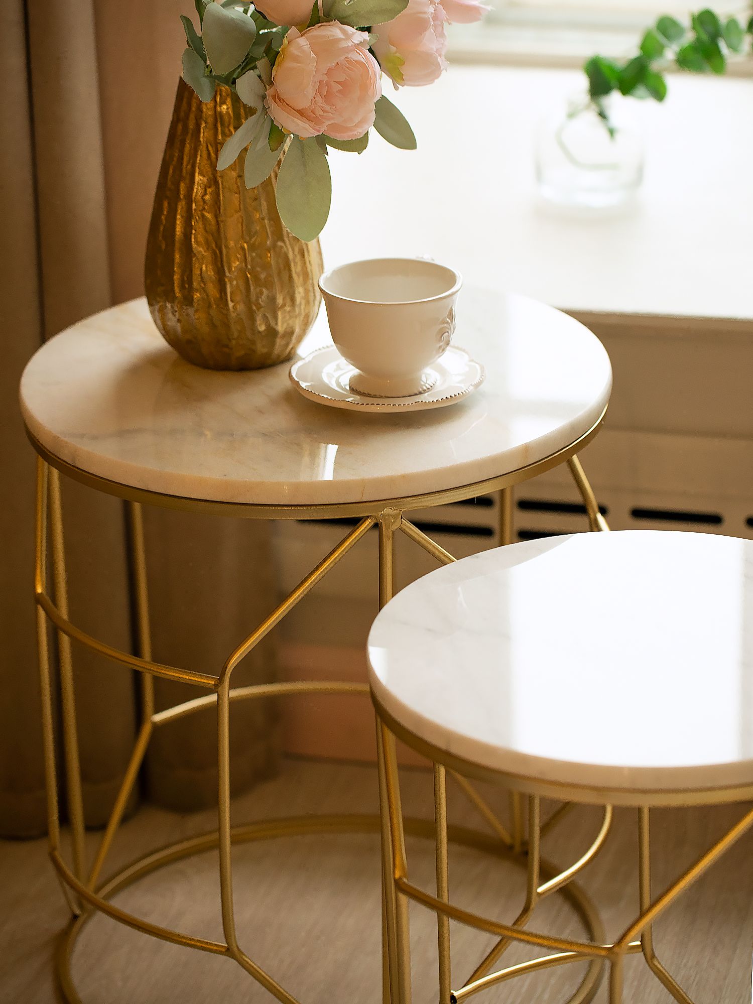 Столики интерьерные с белым мрамором, набор Glasar 54-005/004