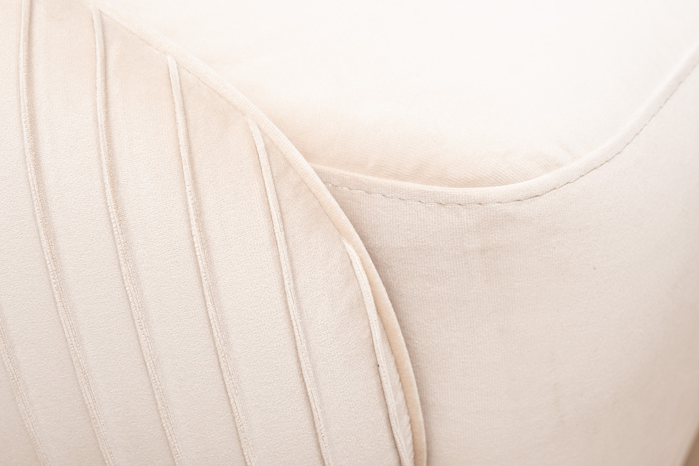 Кресло Palazzo велюровое бежевое Garda Decor PALAZZO-K-ROM07