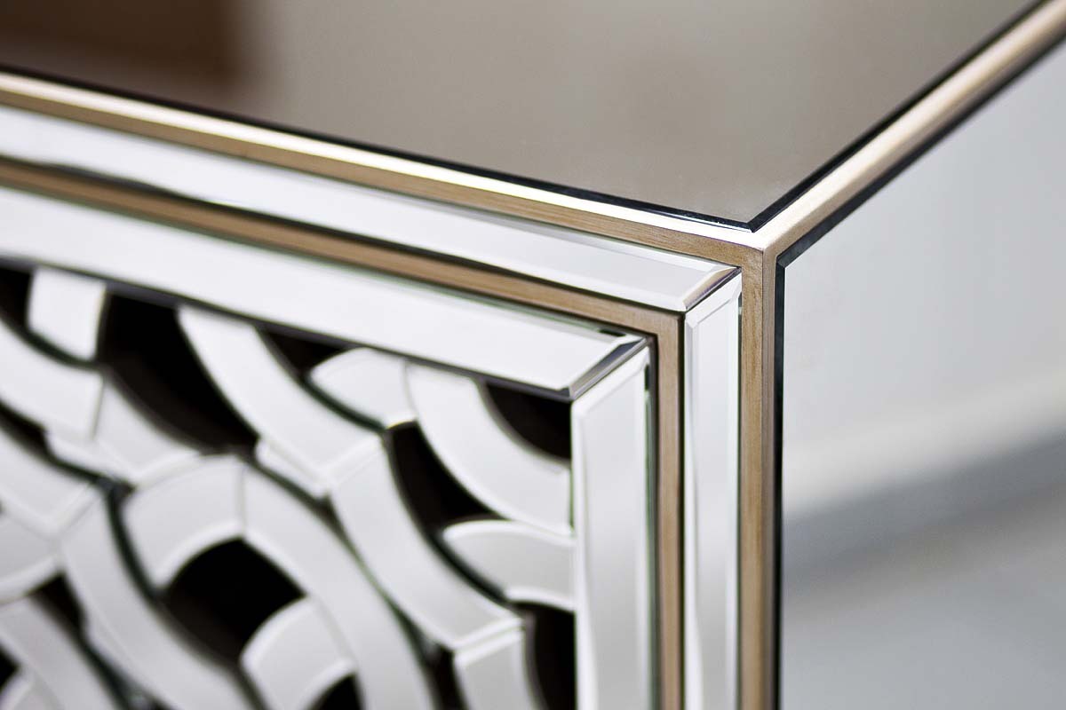 Комод зеркальный двухдверный Garda Decor KFC974