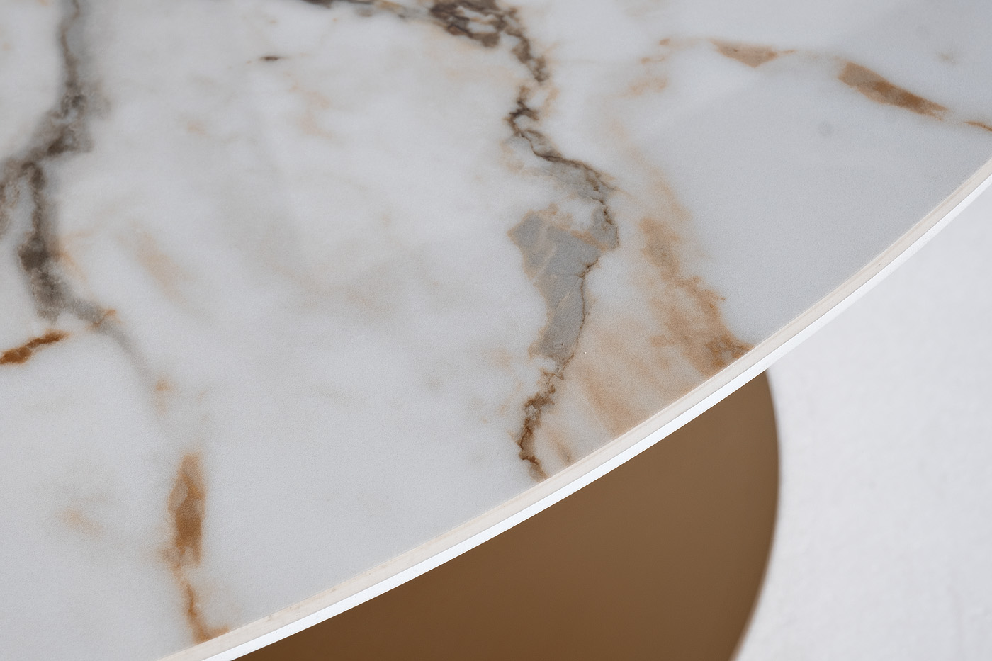 Стол журнальный в форме сердца Garda Decor 58DB-23187