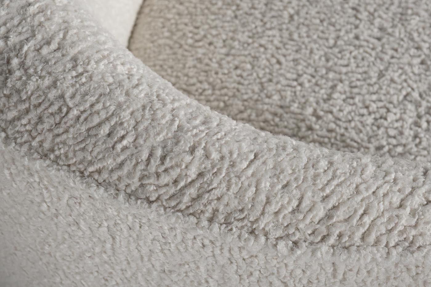 Диван двухместный кремовый (искусственный каракуль) Garda Decor 48MY-1289-L CRE