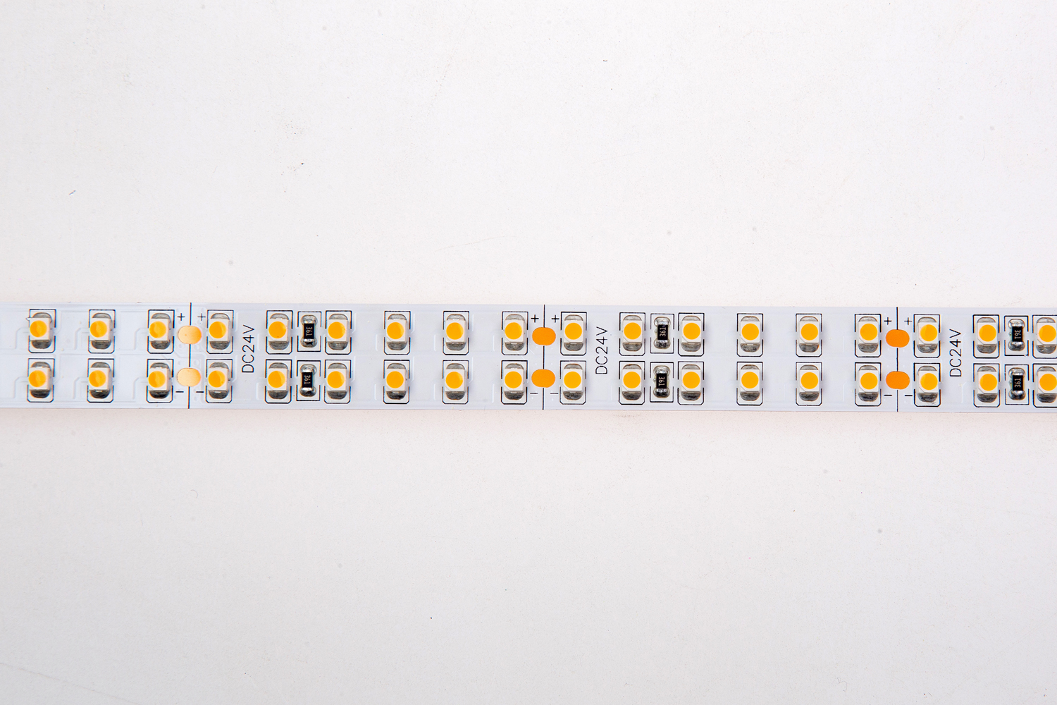 Светодиодная лента Donolux DN18286WWRA95