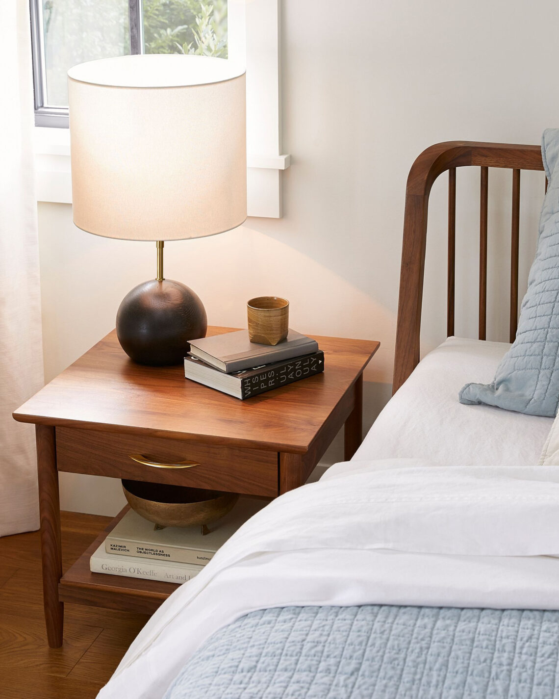 Современная деревяная лампа с регулировкой по высоте Тулон Louvre Home JJ11084-1T