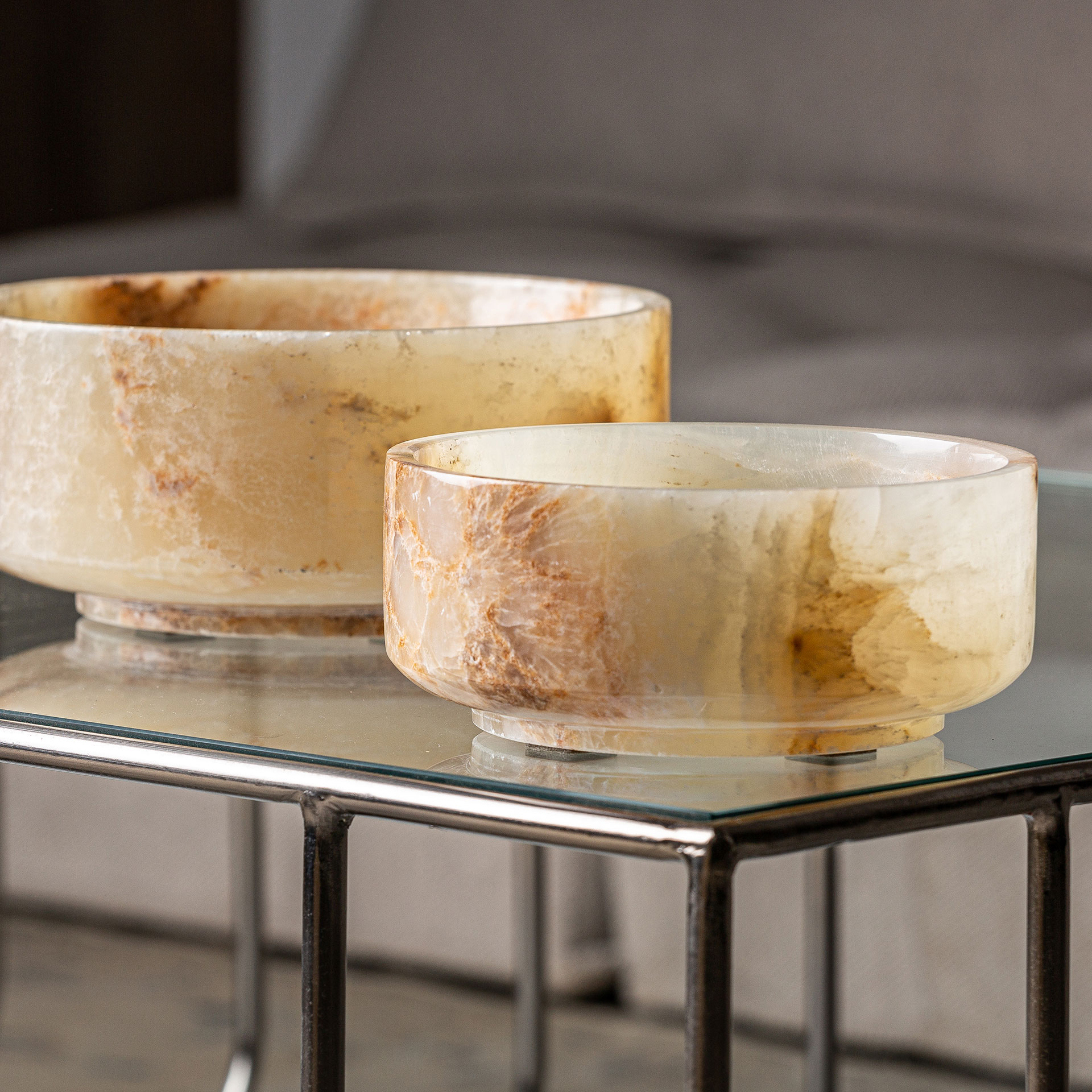 Набор из 2-х подносов 32637 из оникса Vical