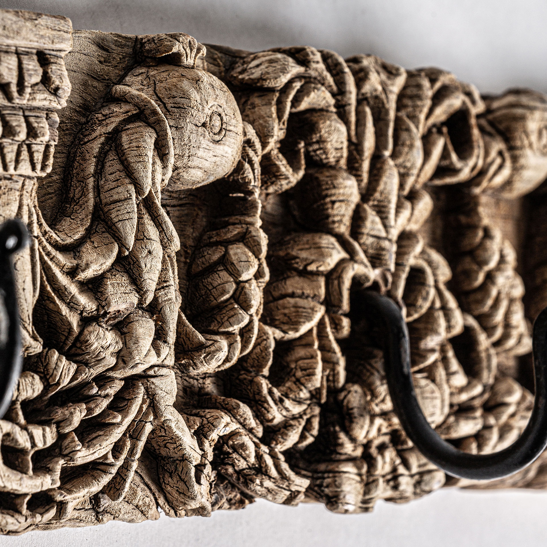 Вешалка ASKALE Vical