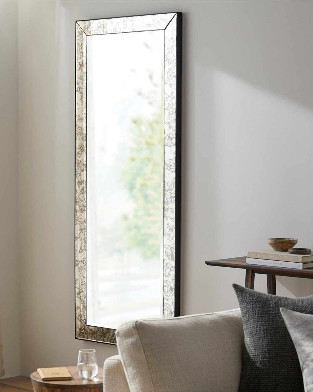 Зеркало в полный рост Фуллертон Louvre Home DFM333-1RJ Зеркало в полный рост Фуллертон Louvre Home DFM333-1RJ